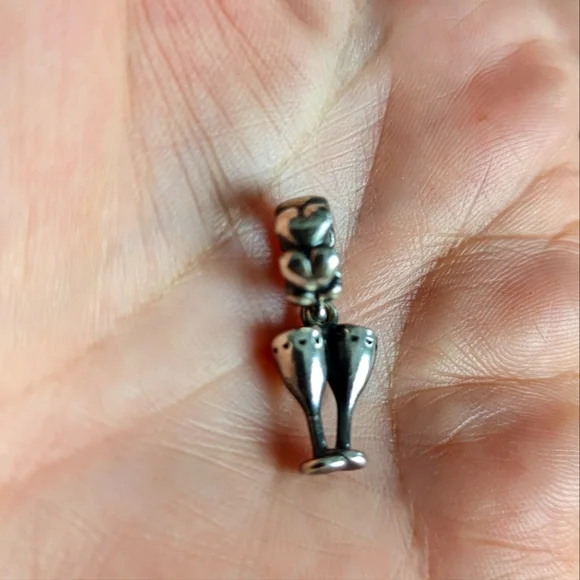 Pandora wine glasses charm - Picture 1 of 1